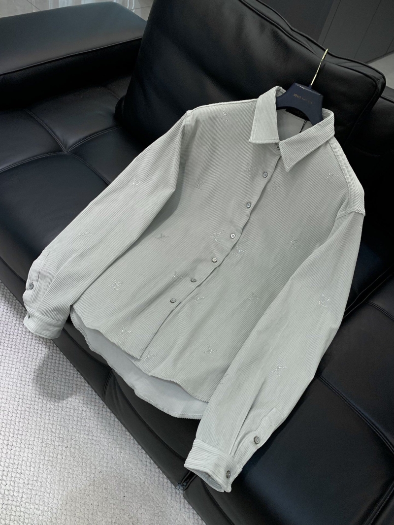 l0vis Vvtt0n t-shirt